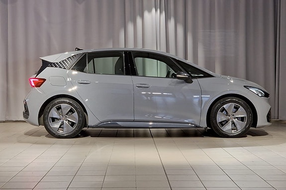 Cupra Born 3 of 13