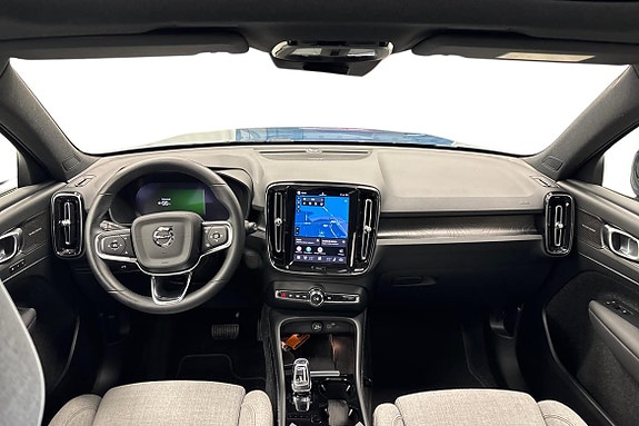 Volvo EX40 9 of 27