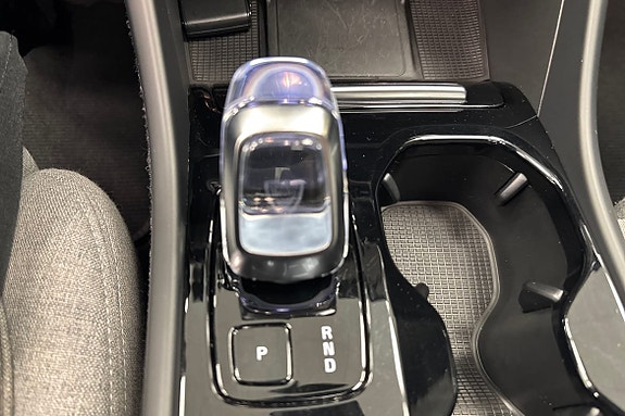 Volvo EX40 15 of 27