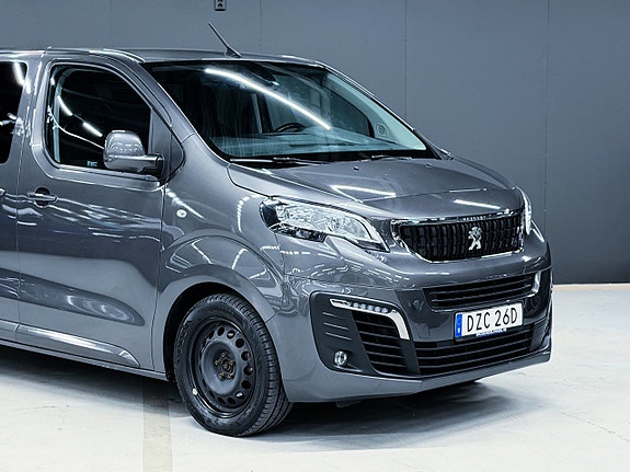 Peugeot Traveller 10 of 19
