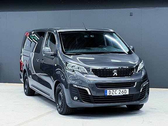 Peugeot Traveller 14 of 19