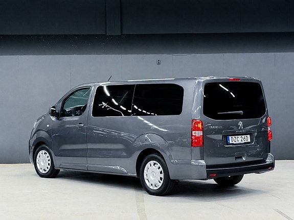 Peugeot Traveller 3 of 19