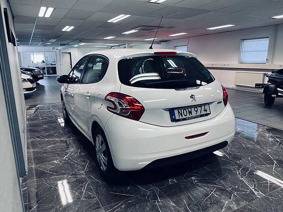 Peugeot 208 6 of 26