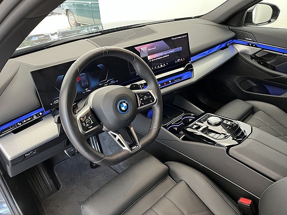 BMW 530e 6 of 17