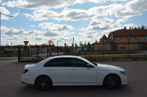 Mercedes-Benz E300 14 of 29