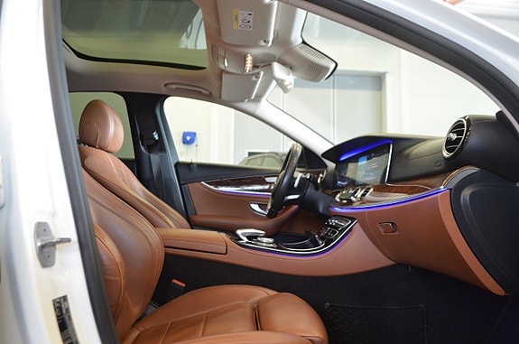 Mercedes-Benz E300 18 of 29