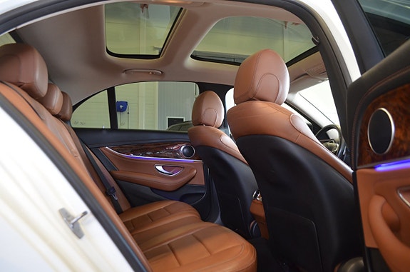 Mercedes-Benz E300 23 of 29