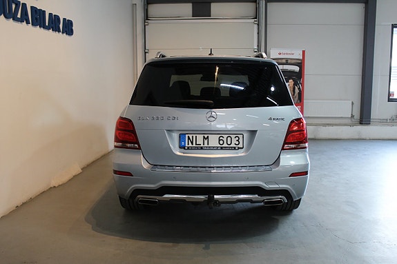 Mercedes-Benz GLK220 6 of 23
