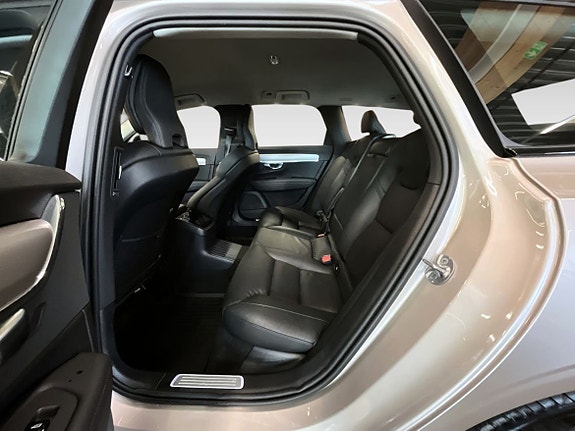 Volvo V90 10 of 16