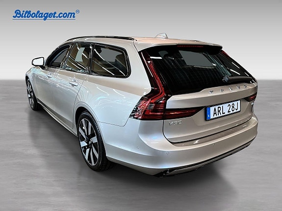 Volvo V90 8 of 16