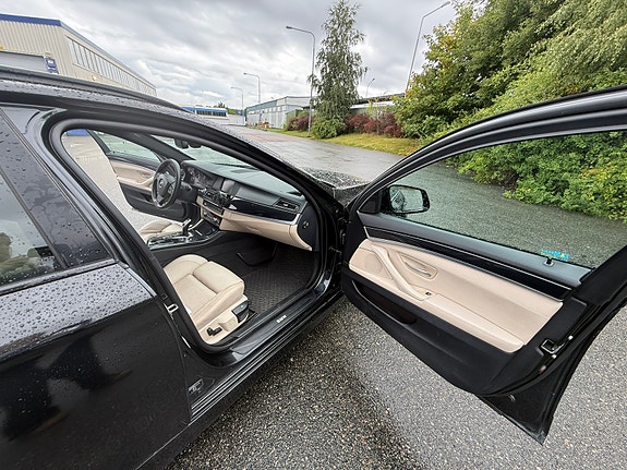 BMW 525d 9 of 11
