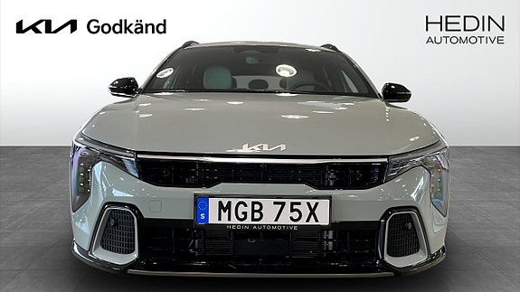 Kia K4 2 of 12