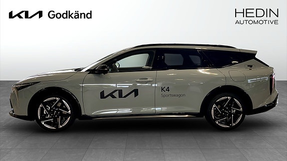 Kia K4 4 of 12