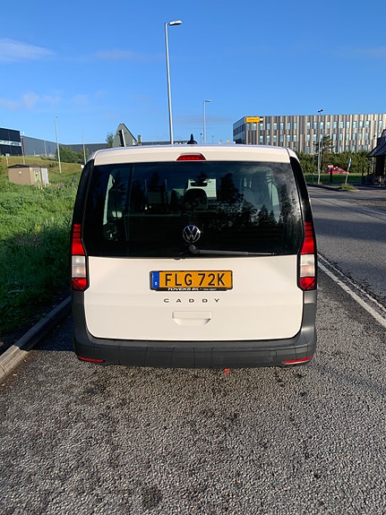 Volkswagen Caddy Maxi 2 of 8