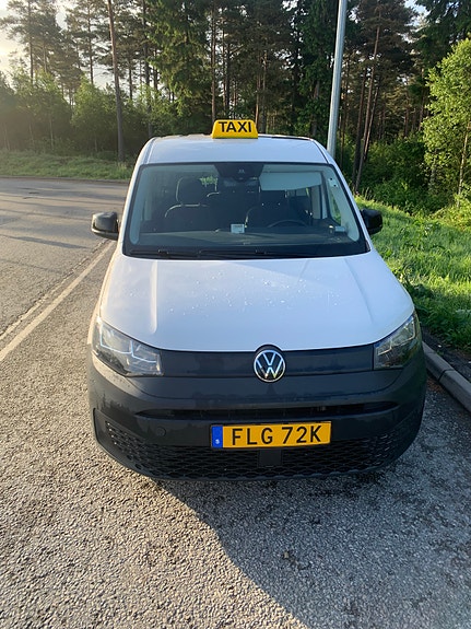 Volkswagen Caddy Maxi 4 of 8