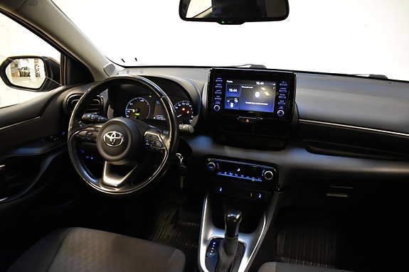 Toyota Yaris 12 of 18