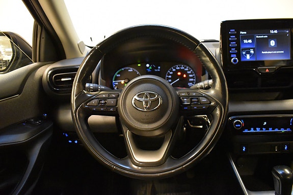 Toyota Yaris 16 of 18