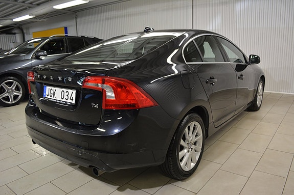 Volvo S60 6 of 14