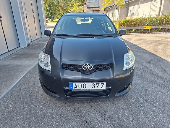 Toyota Auris 13 of 13