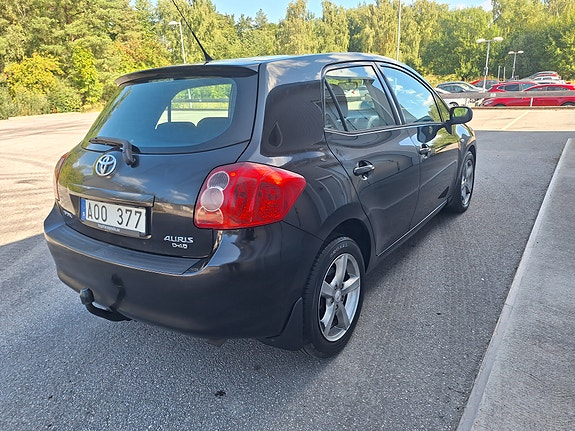 Toyota Auris 3 of 13
