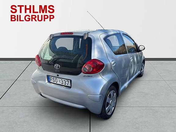 Toyota Aygo 4 of 17