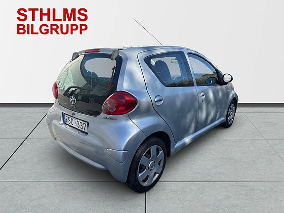 Toyota Aygo 3 of 17