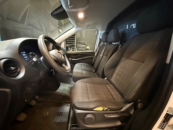 Mercedes-Benz Vito 111 12 of 16