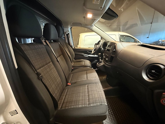 Mercedes-Benz Vito 111 14 of 16
