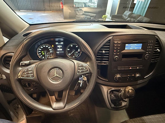Mercedes-Benz Vito 111 11 of 16