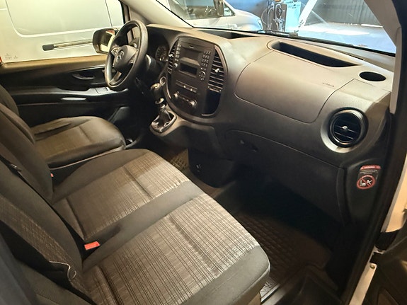 Mercedes-Benz Vito 111 13 of 16