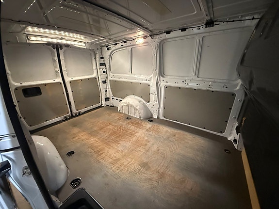 Mercedes-Benz Vito 111 16 of 16