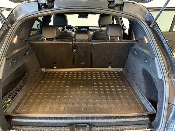 Mercedes-Benz GLC300 de 12 of 13