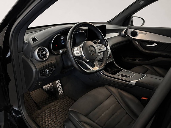 Mercedes-Benz GLC300 de 6 of 13