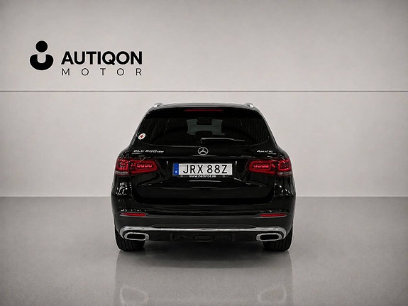 Mercedes-Benz GLC300 de 5 of 13