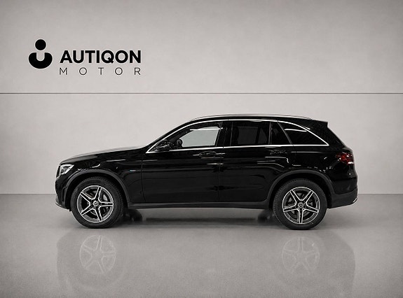 Mercedes-Benz GLC300 de 2 of 13