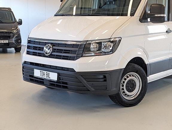 Volkswagen Grand California 600 177hk / Automat / 4-sängplatser / Solcell / El-patron 2 of 27