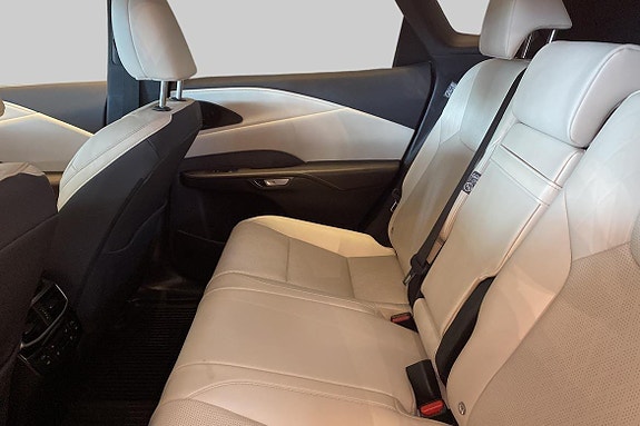 Lexus RX450h 8 of 11