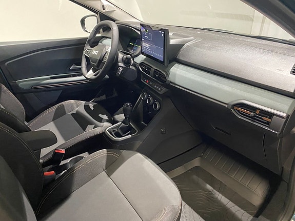 Dacia Sandero Stepway 2 of 17