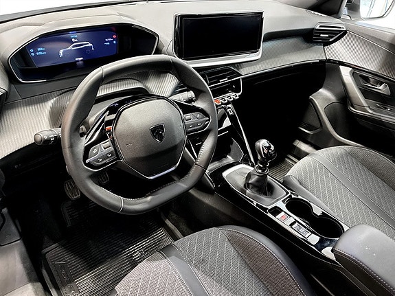Peugeot 2008 4 of 15