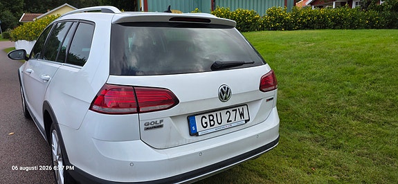 Volkswagen Golf Alltrack 3 of 8