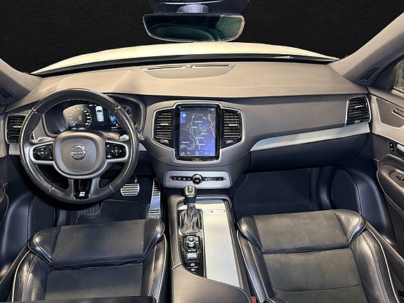 Volvo XC90 19 of 30