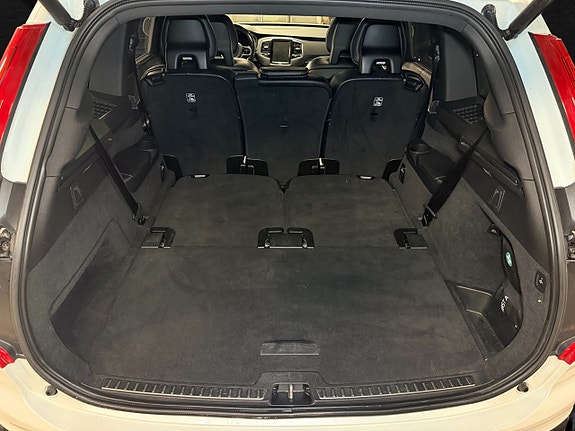 Volvo XC90 9 of 30