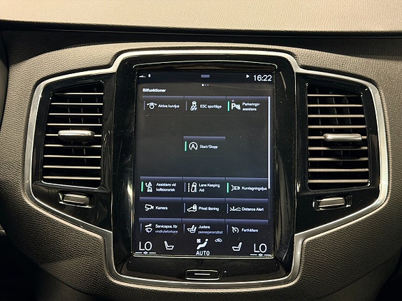 Volvo XC90 23 of 30