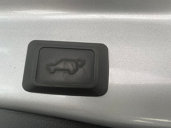 Toyota RAV4 11 of 12