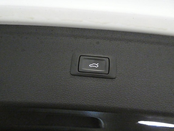 Audi Q5 9 of 19