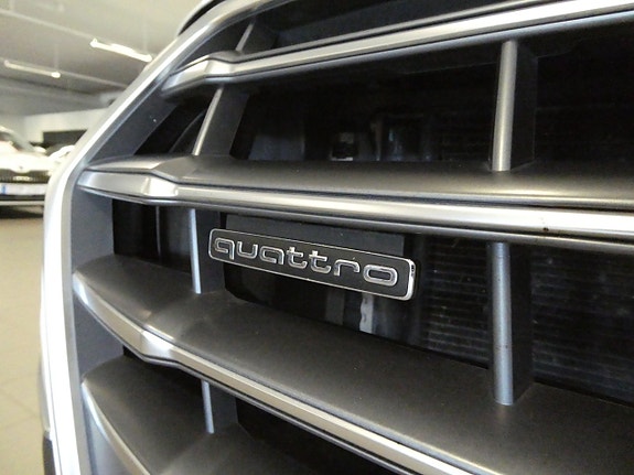 Audi Q5 12 of 19
