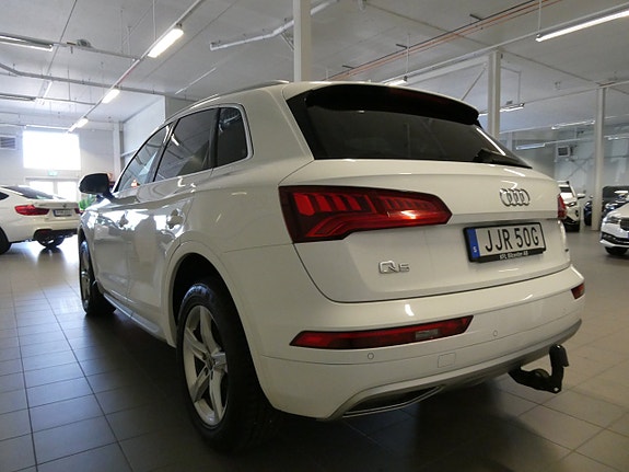 Audi Q5 8 of 19