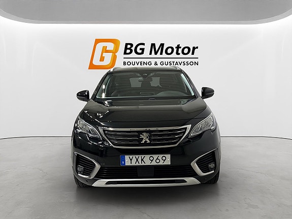 Peugeot 5008 2 of 16
