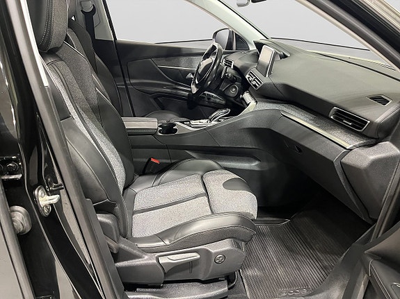 Peugeot 5008 9 of 16
