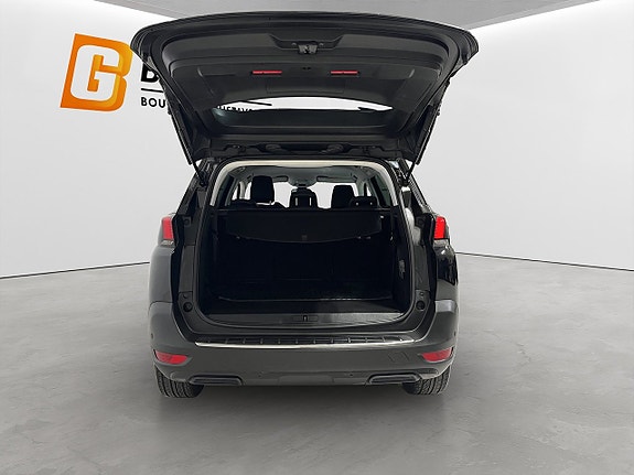 Peugeot 5008 11 of 16